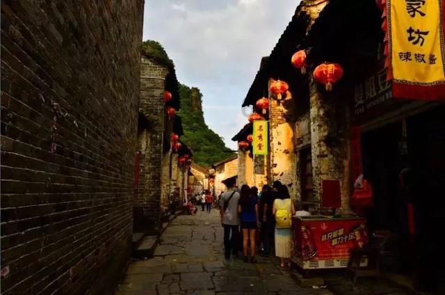 省委老干部局调研组到省司法厅调研指导工作